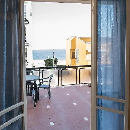 Apartment Monolocale Fronte Mare A - M031